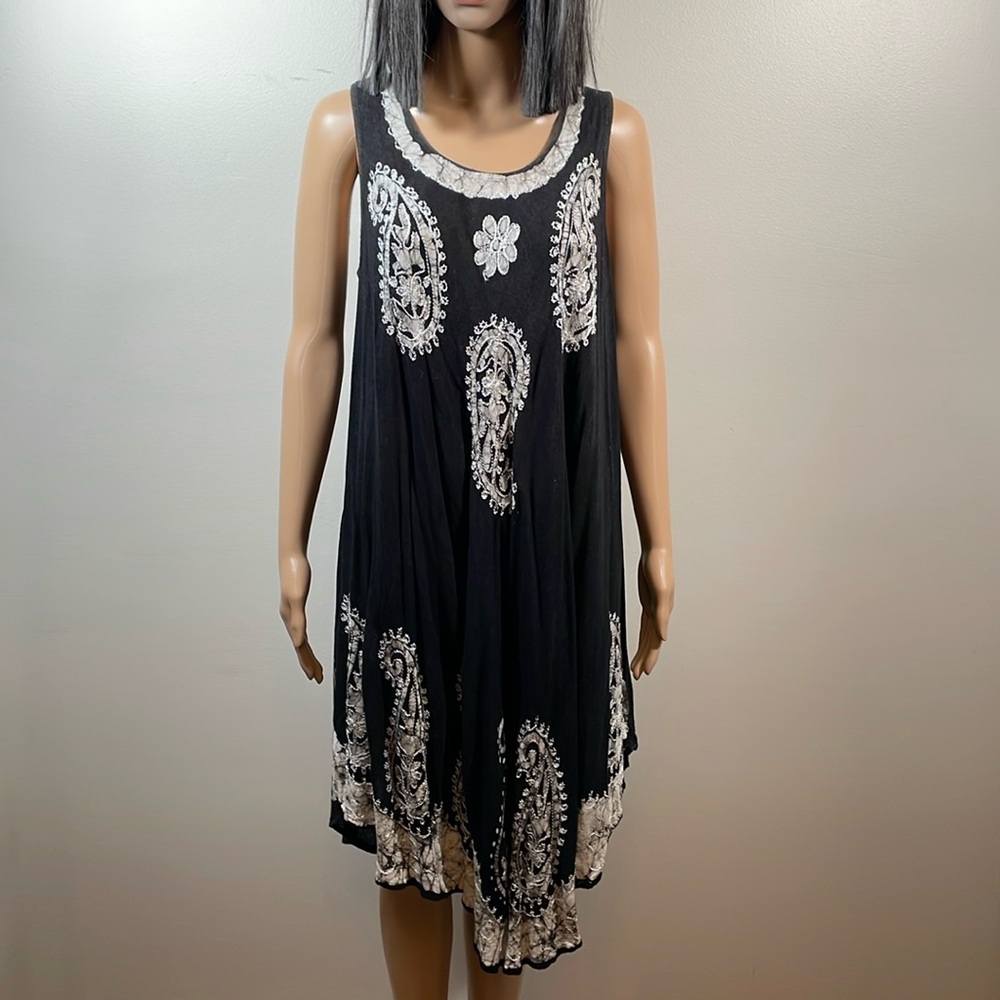 SR Fashion viscose dress. Free size. Good condition.
